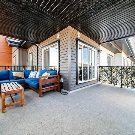 Bright Luxe Condo, Ac, Top Floor, King Bed, Balcony! Edmonton Buitenkant foto
